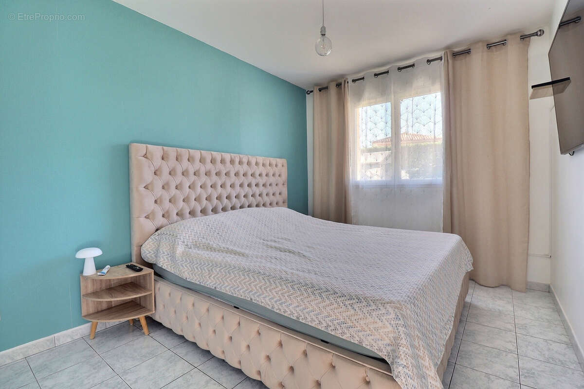 Maison à AMBARES-ET-LAGRAVE