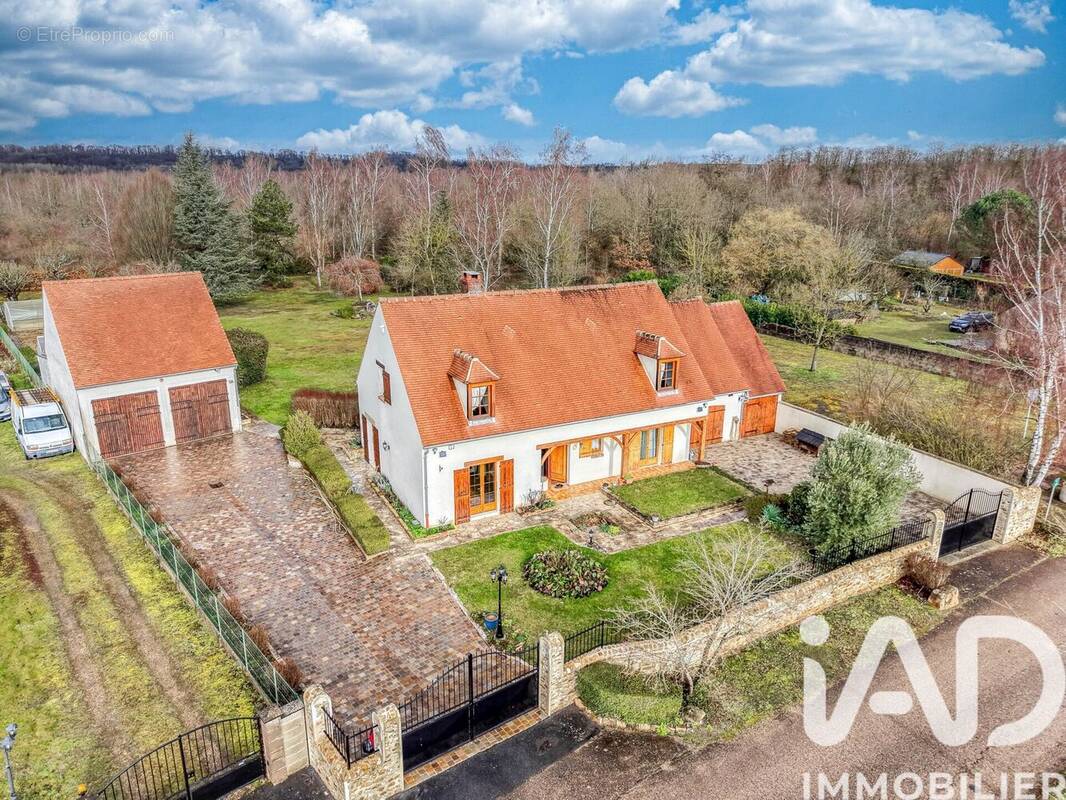 Photo 1 - Maison à GERMIGNY-L'EVEQUE
