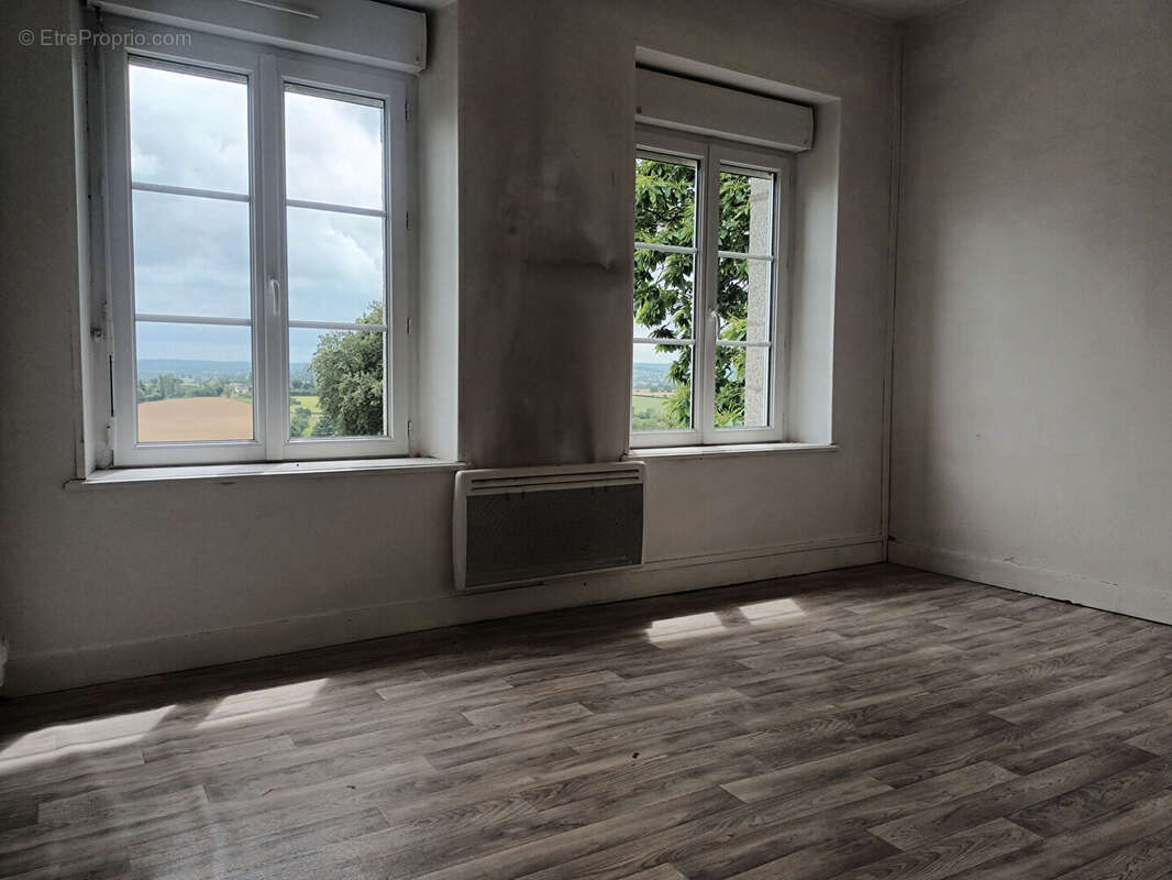 Maison à LANDELLES-ET-COUPIGNY