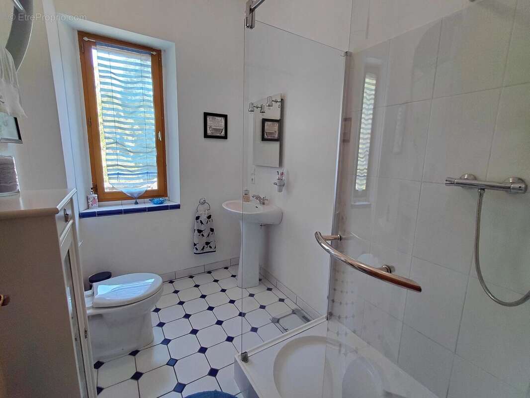Charmante maison avec piscine à Puycelsi - photo 9
