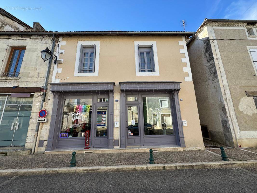 Maison à SAINT-ASTIER