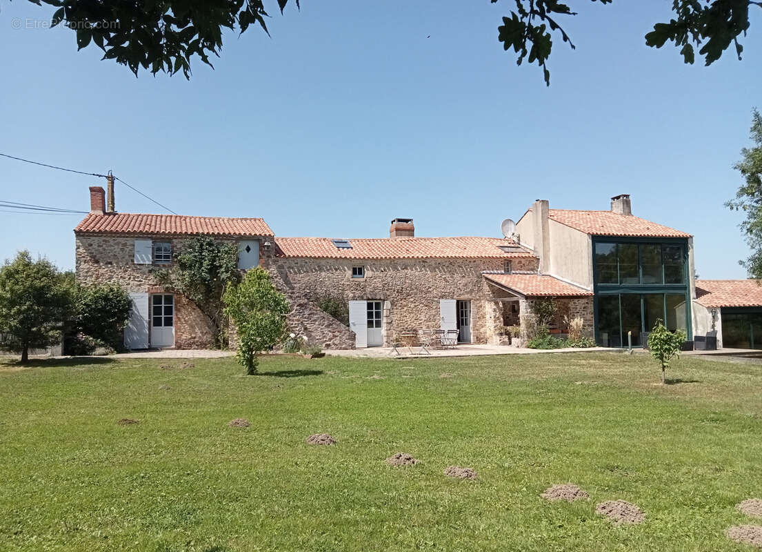 Maison à VENANSAULT