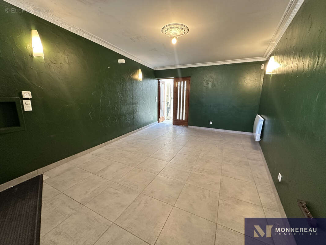 Appartement à BARBEZIEUX-SAINT-HILAIRE