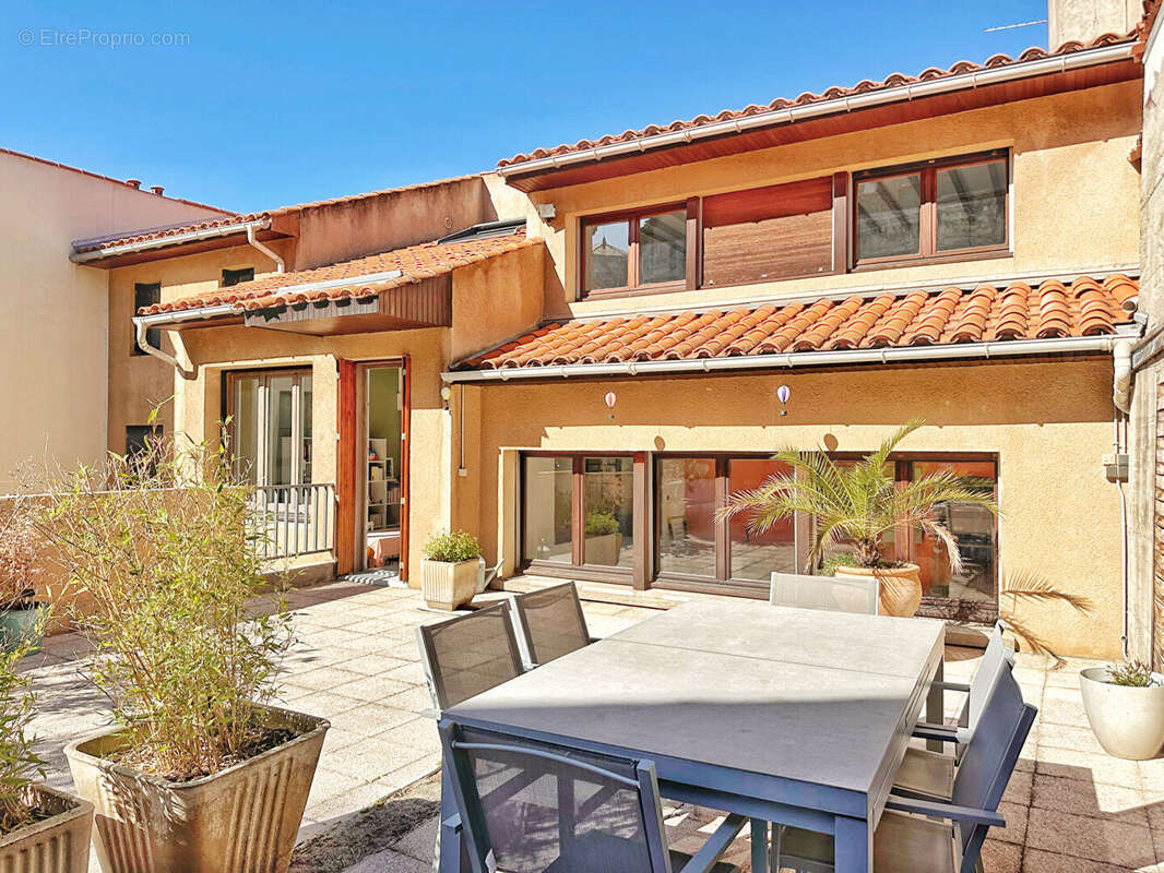 Maison à CLERMONT-FERRAND