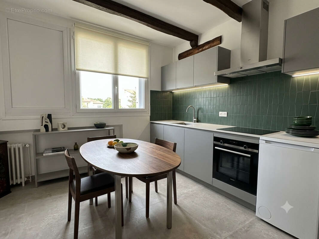 Appartement à PIERRE-BENITE