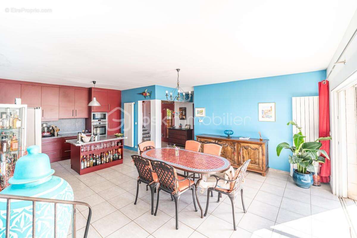 Maison à CARQUEIRANNE