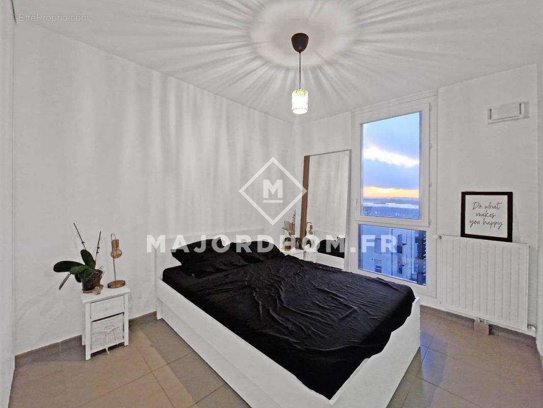 Appartement à MARSEILLE-2E
