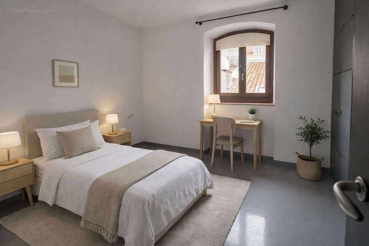 Appartement à MARSEILLE-1E