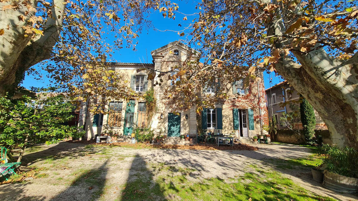 Maison à L'ISLE-SUR-LA-SORGUE