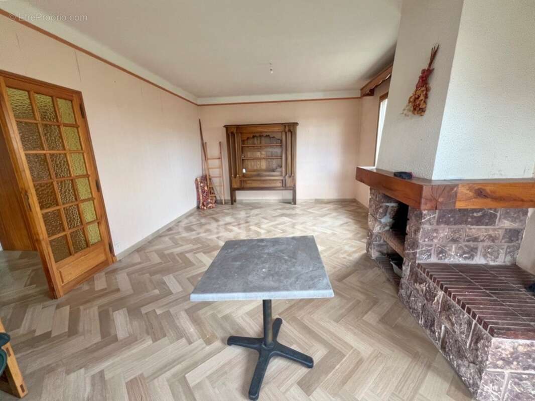 Maison à vendre Manosque Les Varzelles - 155m2, 4 chambres, jardin de 740m2 - photo 2