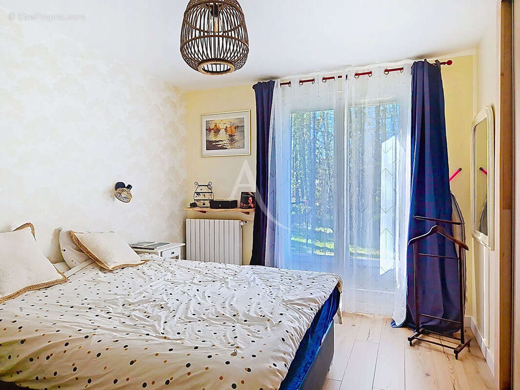 Maison à SAINT-BARTHELEMY-D'ANJOU