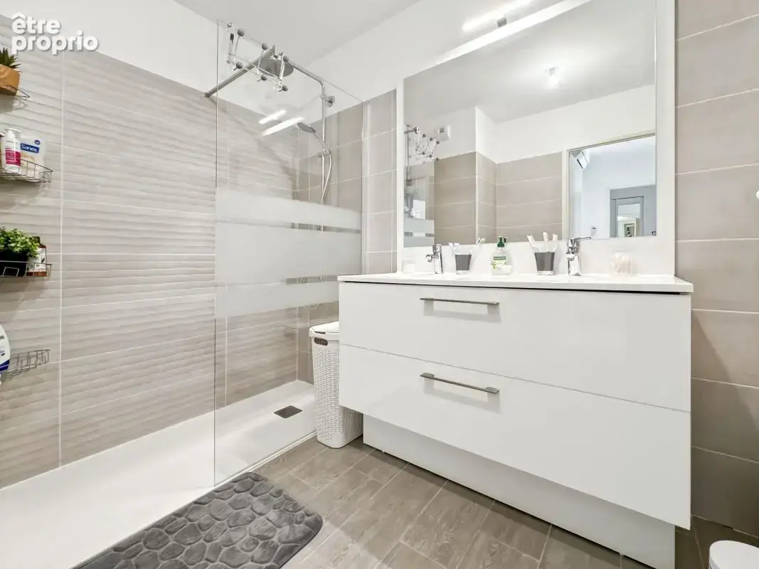 A 200 m des plages, au calme, magnifique T3 de 76 m2 + garage + parking de 17 m2 boxable - photo 15