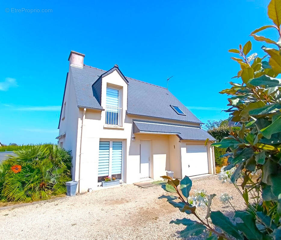 Maison à CREHEN