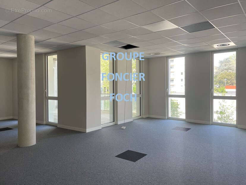 Bureaux a vendre ou a louer // villeurbanne 69100 - photo 3