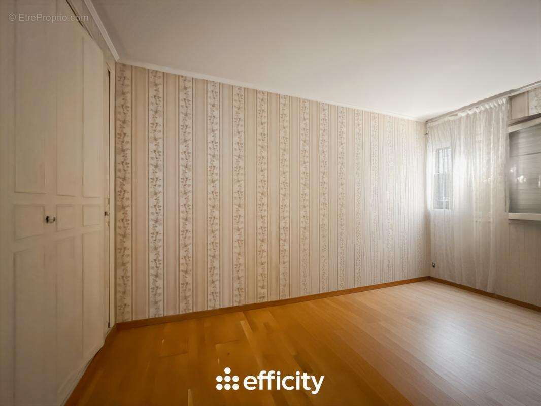 Appartement à CHENNEVIERES-SUR-MARNE