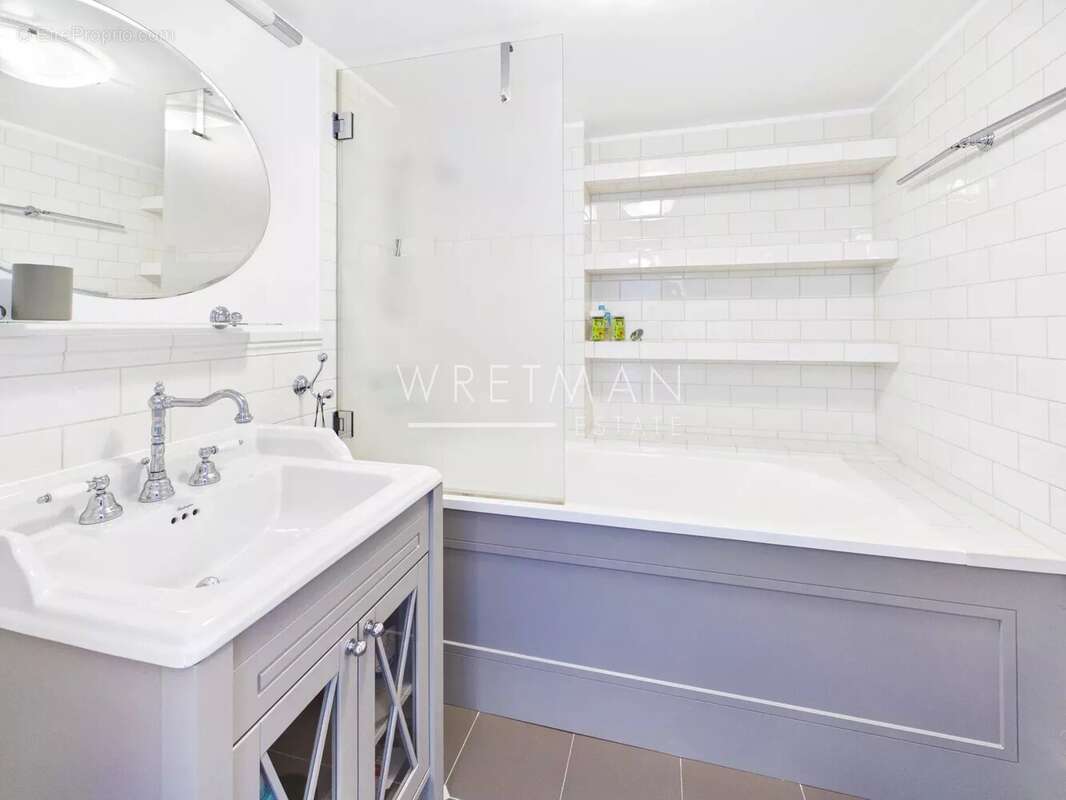 Appartement à ROQUEBRUNE-CAP-MARTIN