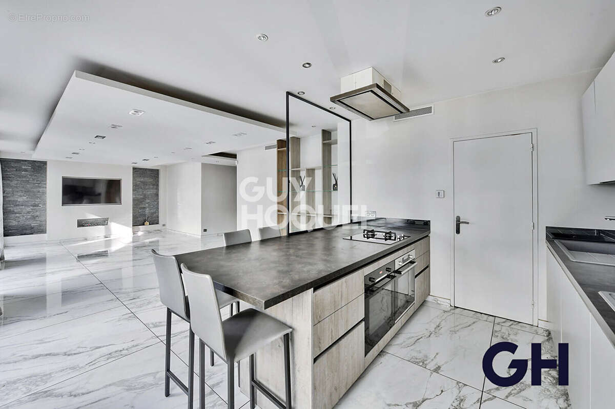 Appartement à LYON-6E