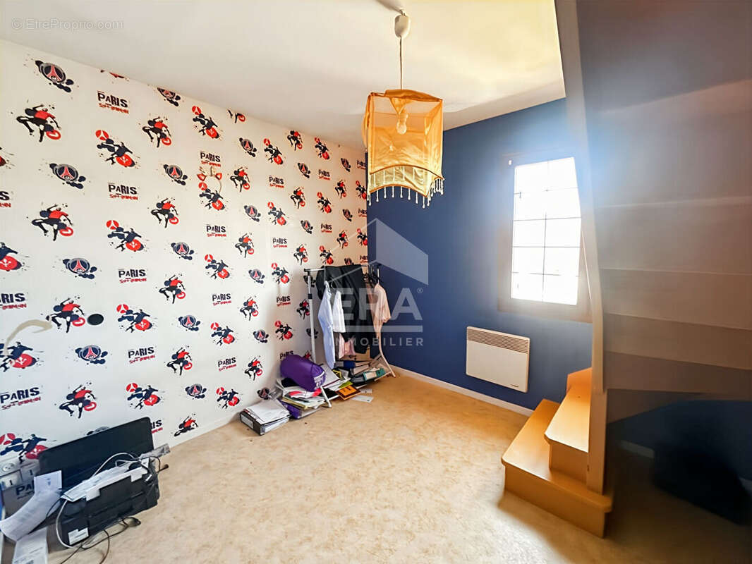 BERRY-AU-BAC Maison individuelle de 120 m² avec jardin, garage et dépendance - photo 9
