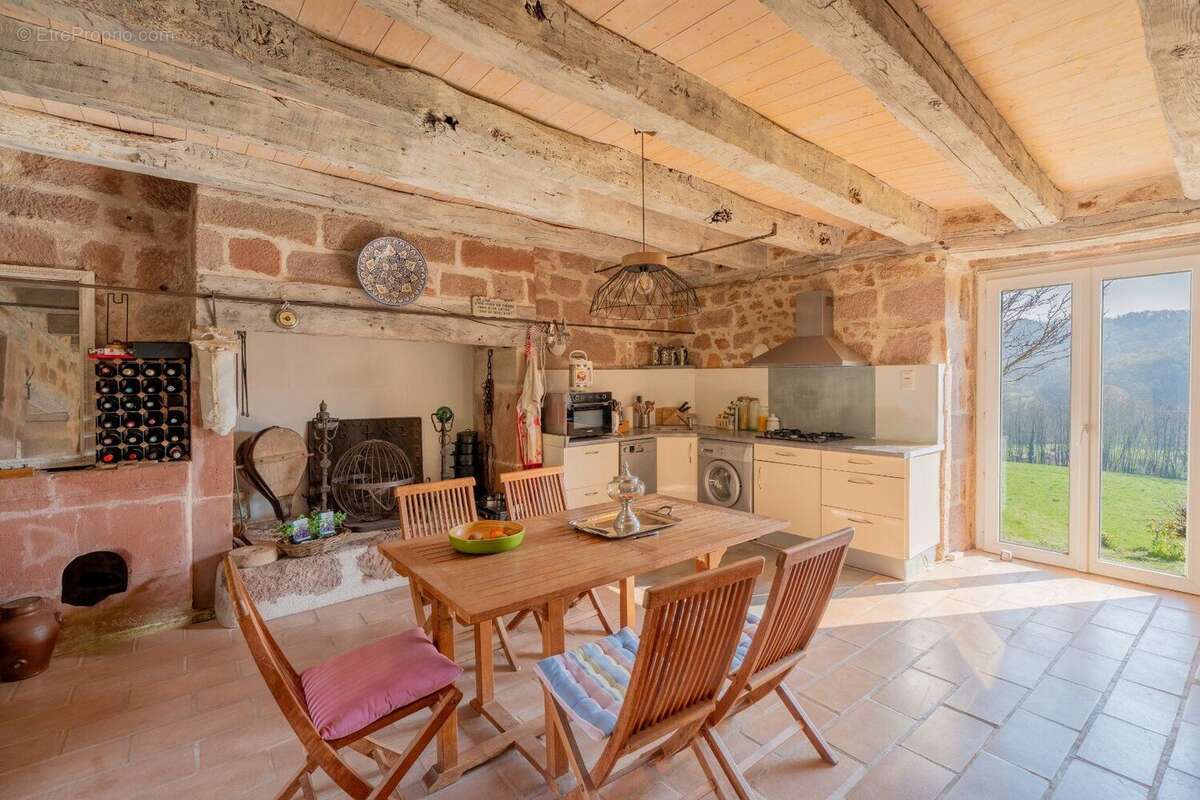 Propriété de charme en pierre - Cadre bucolique d'exception avec vue dominante - photo 15