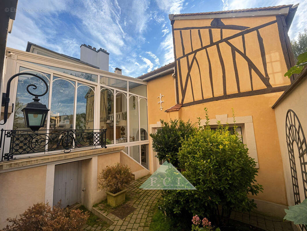 Maison à MAULE