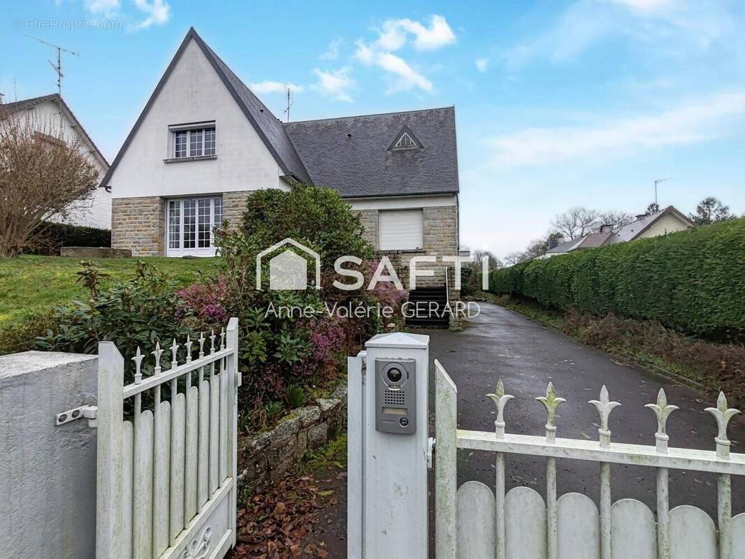 Photo 1 - Maison à SAINT-HILAIRE-DU-HARCOUET