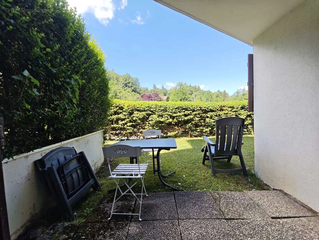 Appartement à MORILLON