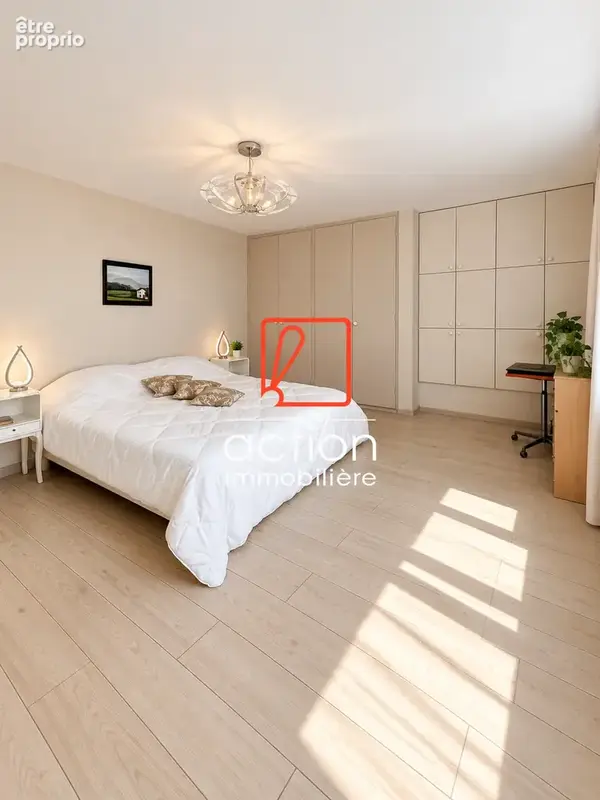 PAIMPOL   Appartement de 160 m2 avec ascenseur privatif et beaux volumes - photo 10