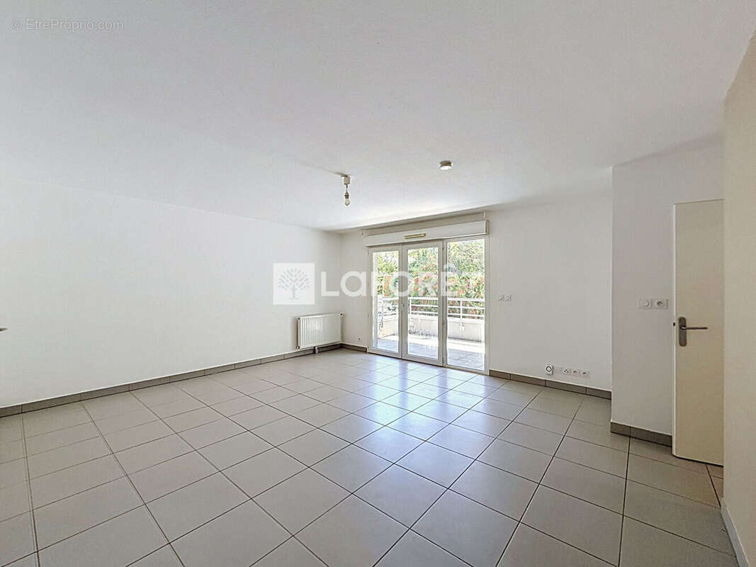 À vendre Appartement T3 avec terrasses et parkings - photo 3
