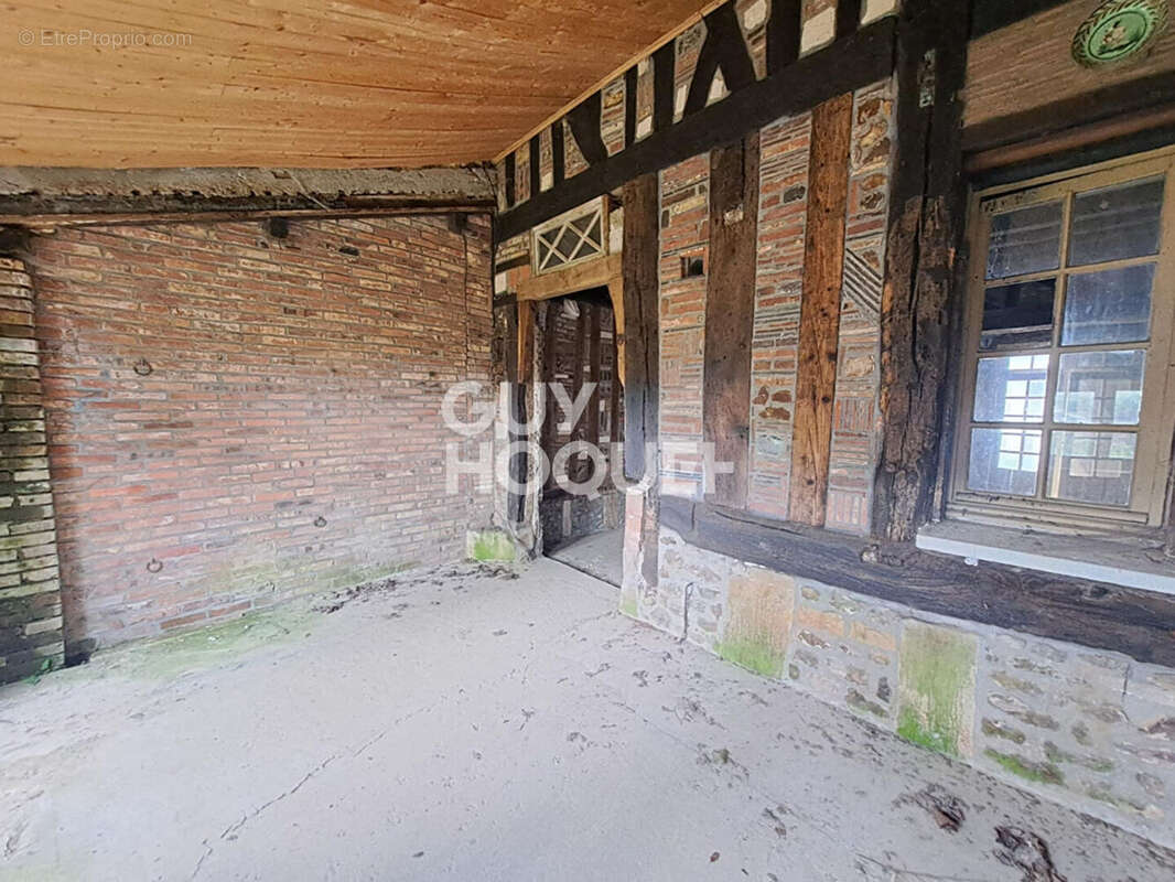 Maison à GLOS-LA-FERRIERE