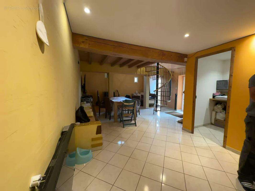 Maison à Poulaines de 160 m² - photo 3