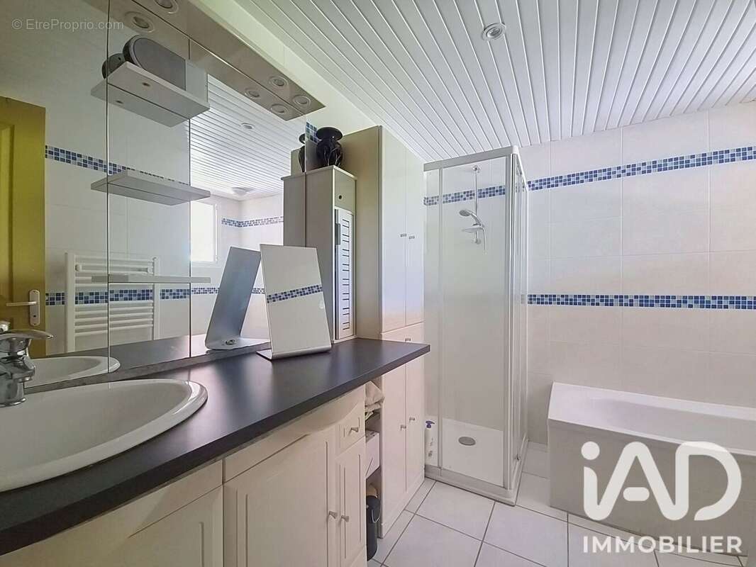 Maison 87 m² à Saint-Hilaire-De-Chaleons  - photo 8