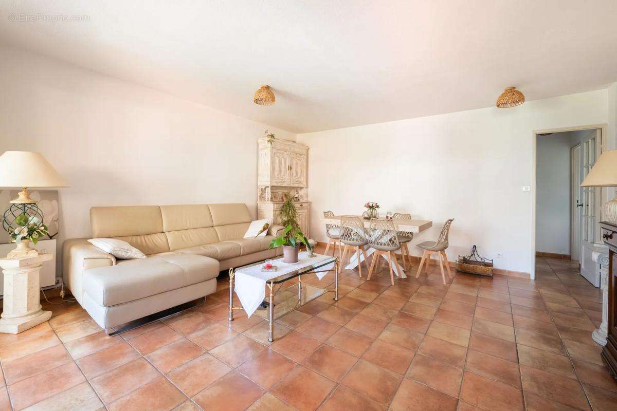 Appartement de 4 pièces de 89 m² à Aubagne - photo 3