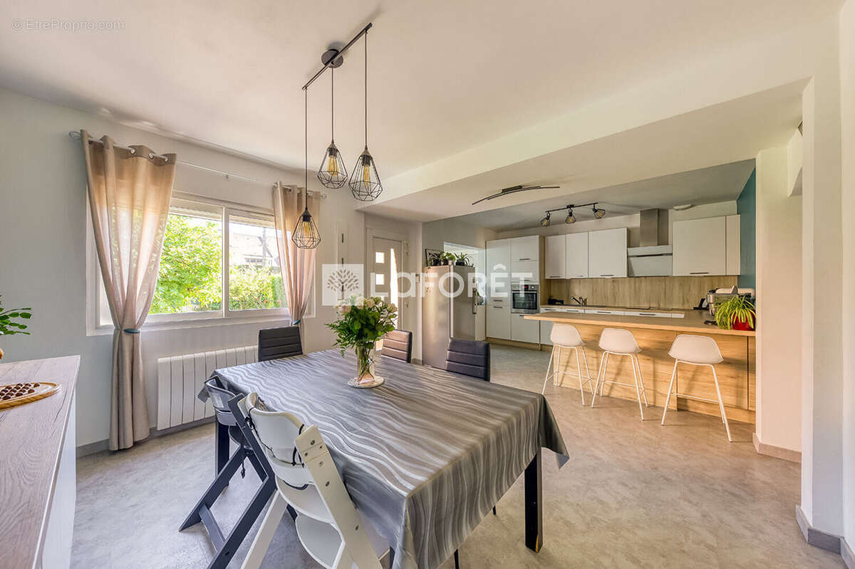 Maison à PONTAULT-COMBAULT