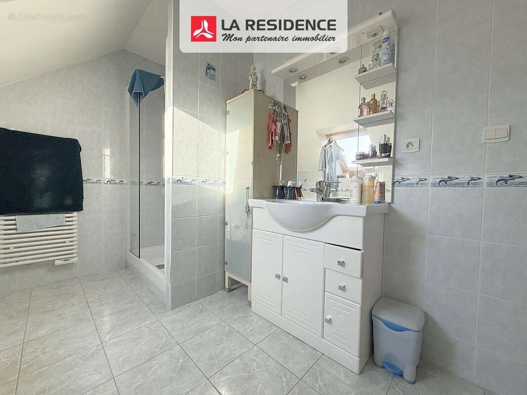 Maison à BONNIERES-SUR-SEINE