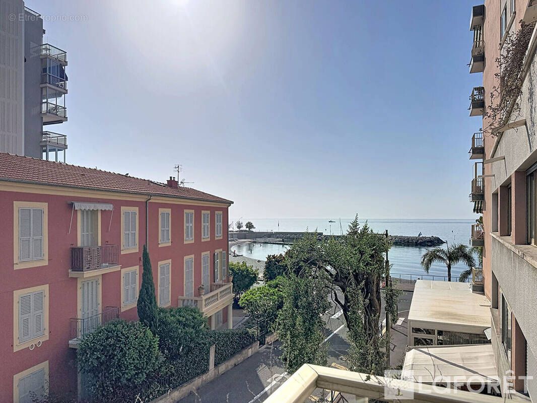 Appartement à ROQUEBRUNE-CAP-MARTIN
