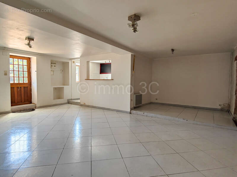 Maison à SAUZE-VAUSSAIS