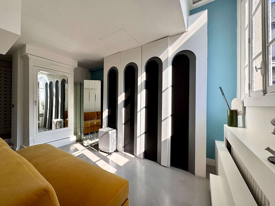 Appartement à PARIS-10E