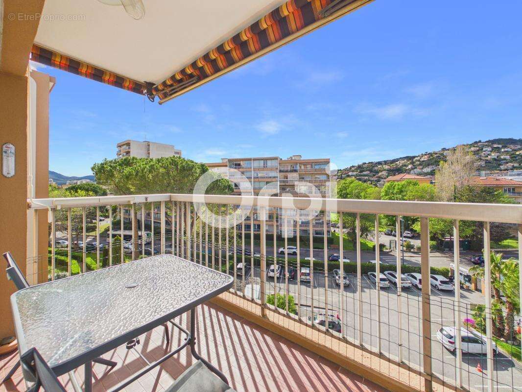 Appartement à MANDELIEU-LA-NAPOULE