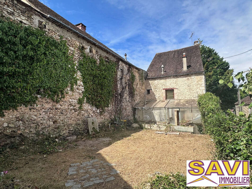 Maison à FERRIERES-EN-GATINAIS