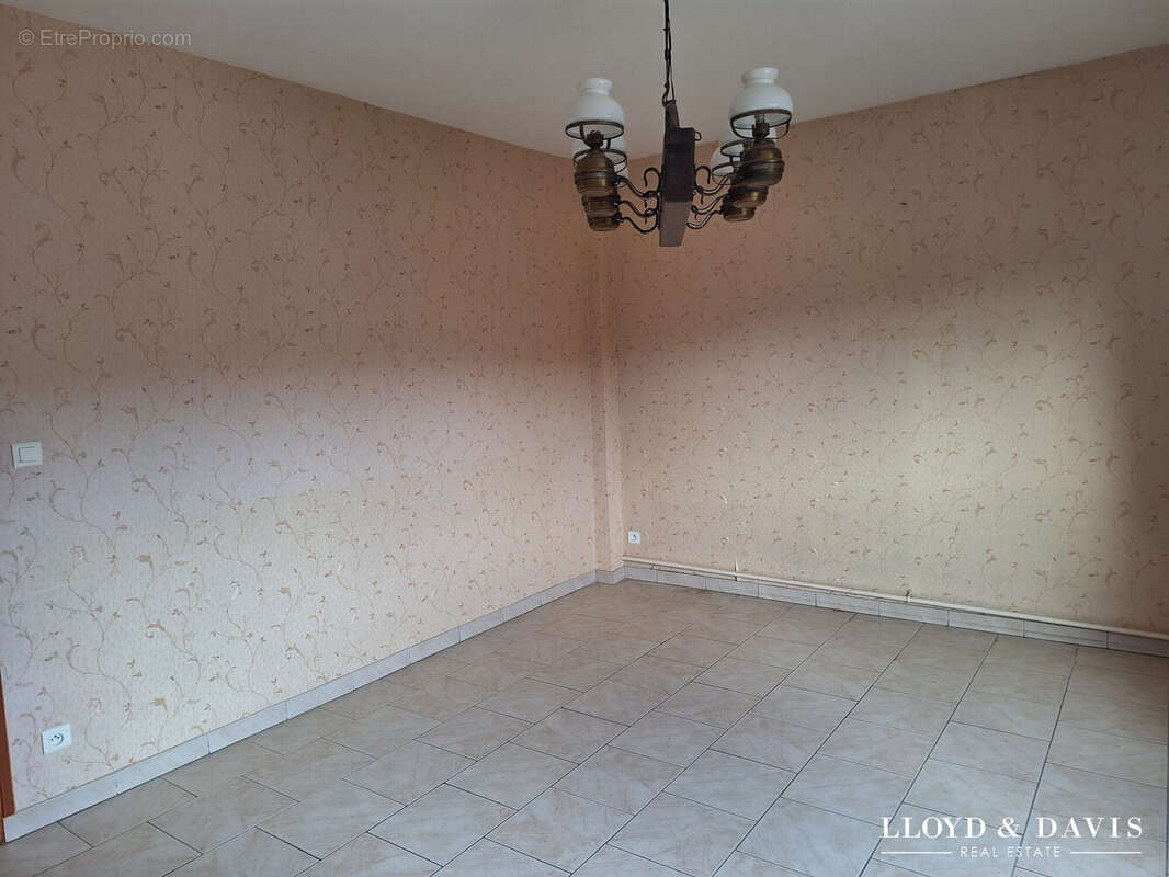 séjour avant travaux - Maison à GOURCHELLES