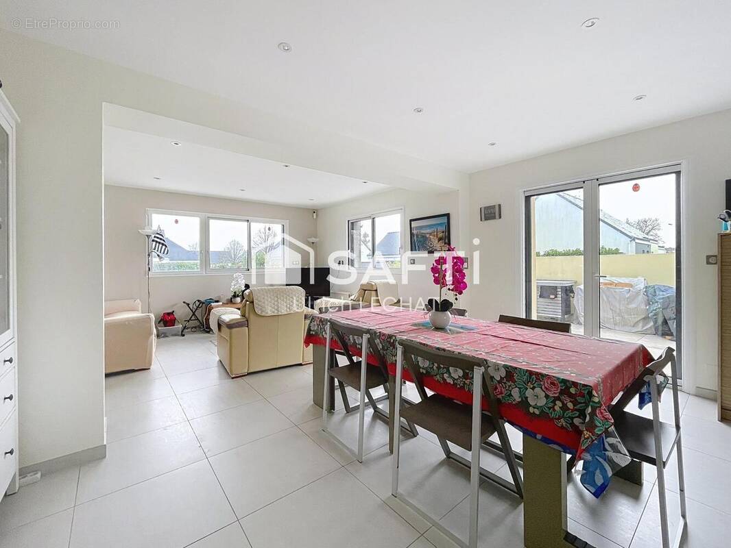 Photo 1 - Maison à SAINT-LYPHARD