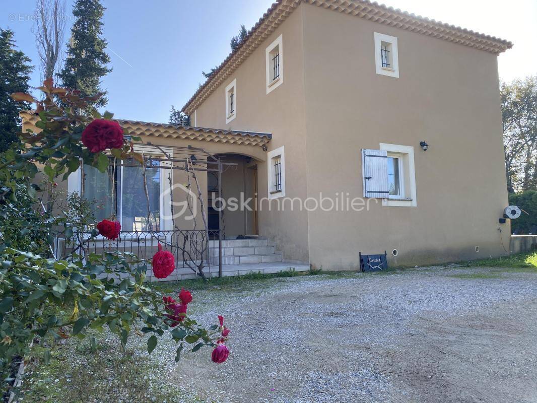 Maison à L&#039;ISLE-SUR-LA-SORGUE