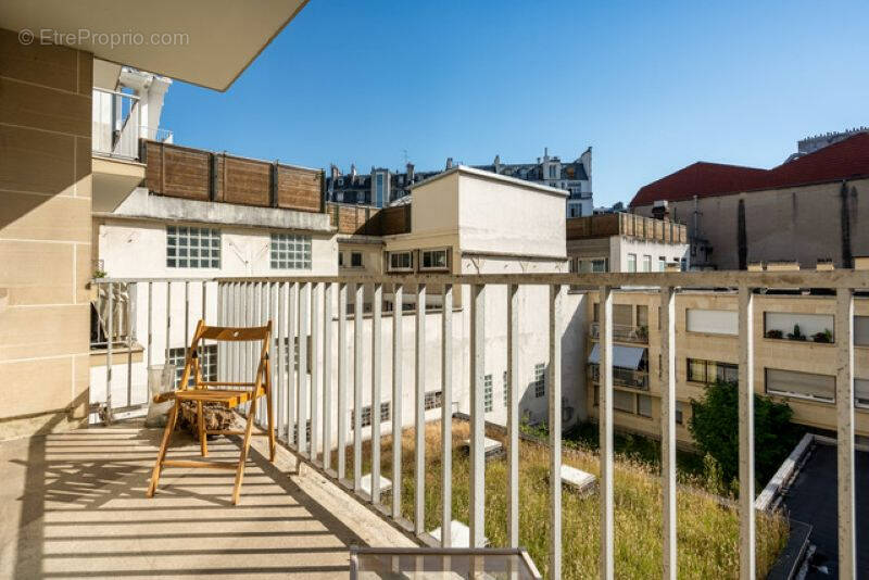Appartement à PARIS-11E