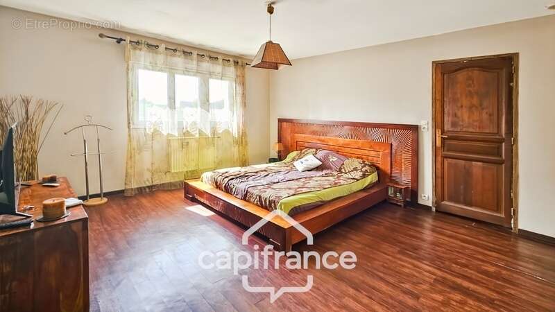 Maison à DAMMARTIN-EN-GOELE