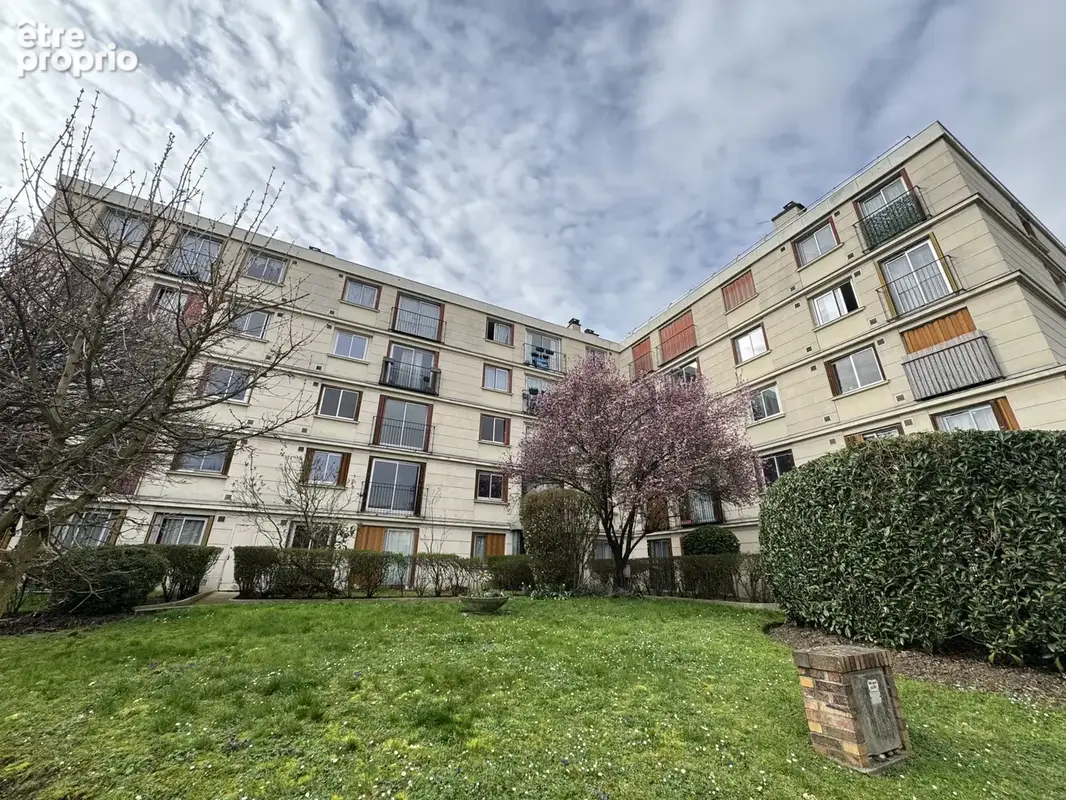 Appartement à LE PERREUX-SUR-MARNE