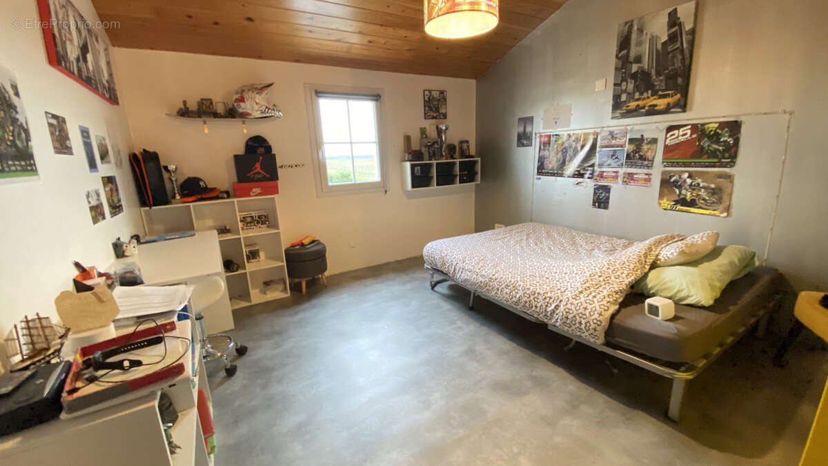 Maison à CHAMPAGNOLLES