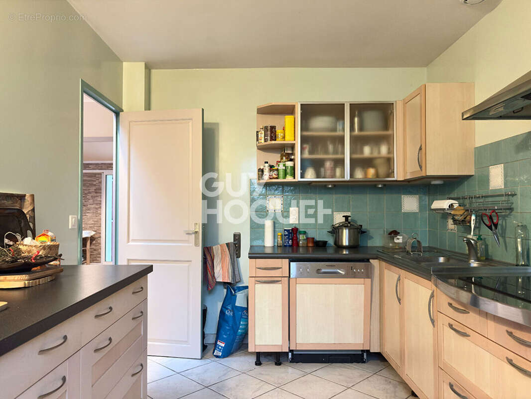 Maison à SAINT-PIERRE-DU-PERRAY