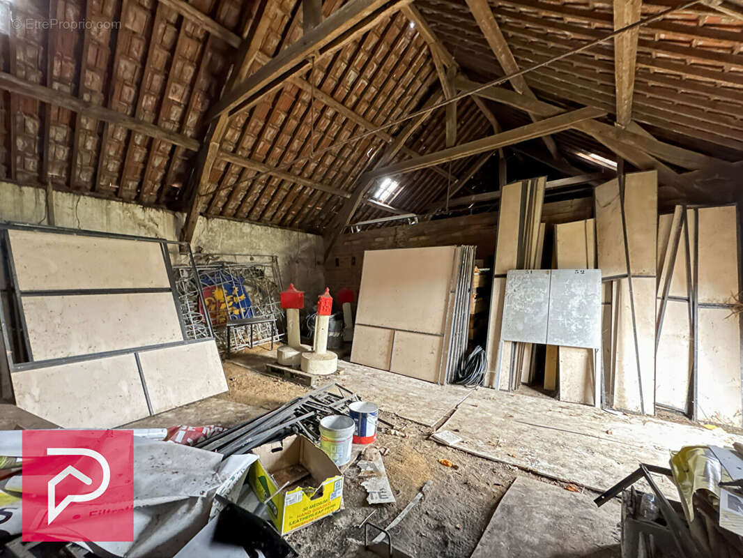 BERNAY, en ville, bâtiment de 300 m² - photo 6
