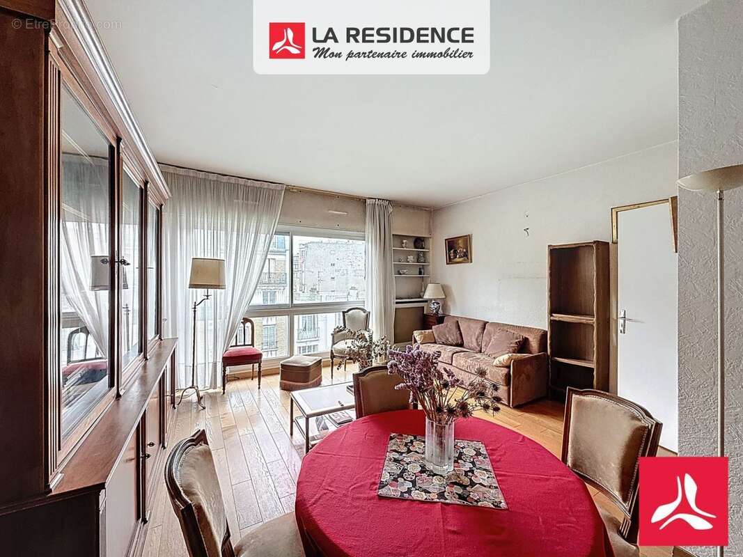 Appartement à PARIS-17E