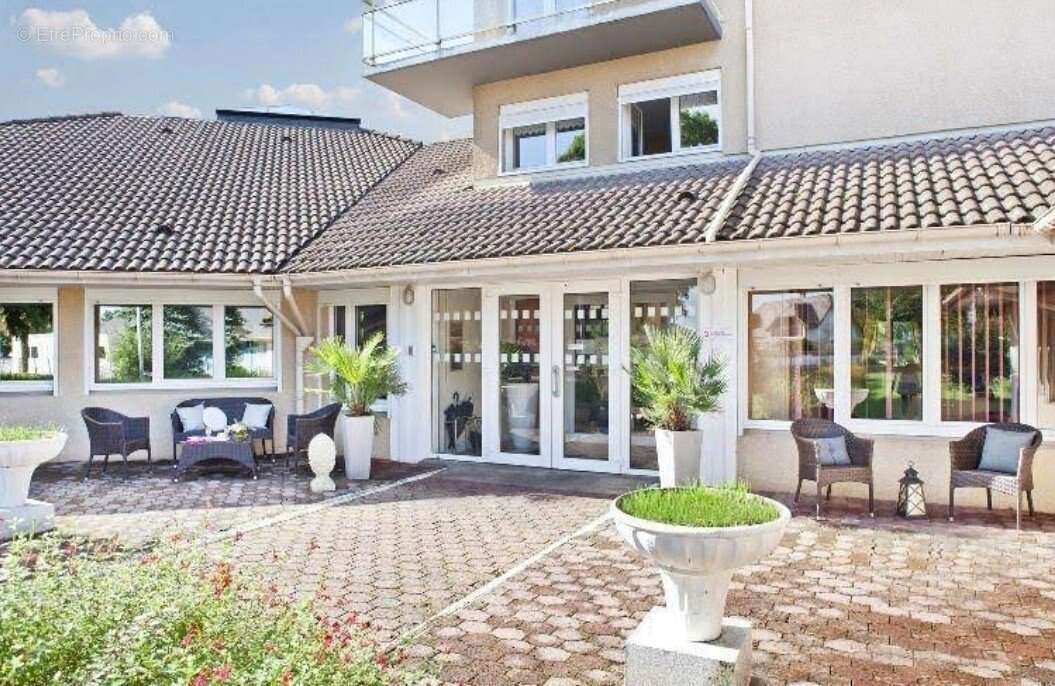 INVESTISSEMENT LOCATIF  Bordes  Résidence EHPAD Les Colchiques - 5,78 % de rentabilité - photo 7
